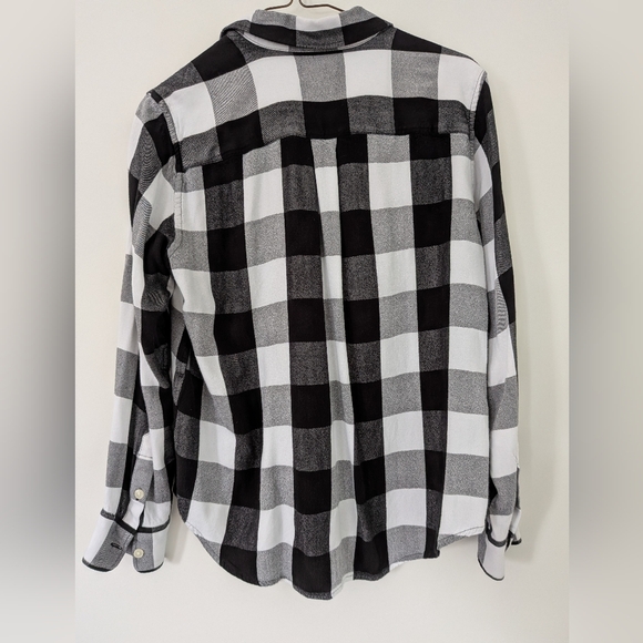 Levi's Boyfriend Style Shirt - Picture 8 of 9